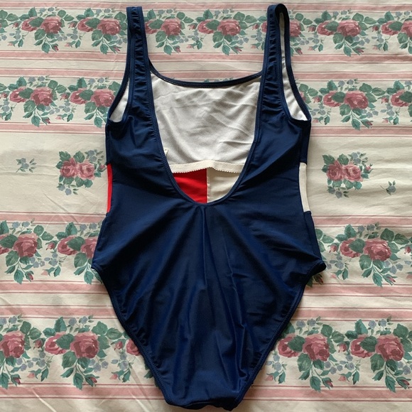 Tommy Hilfiger one-piece swimsuit - Picture 2 of 9